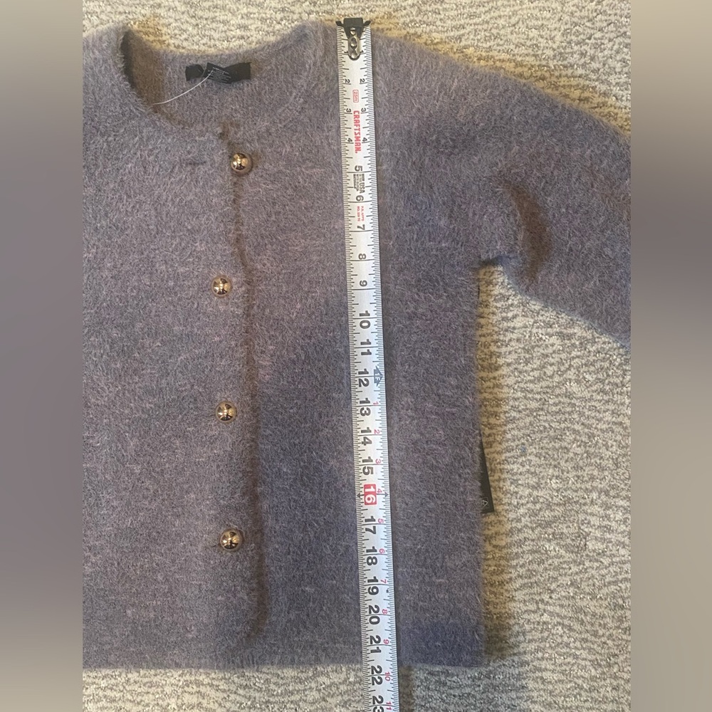 Tahari Gray Soft Cardigan Sweater With Gold Buttons Size Small NWT Luxe Cozy - Picture 10 of 12